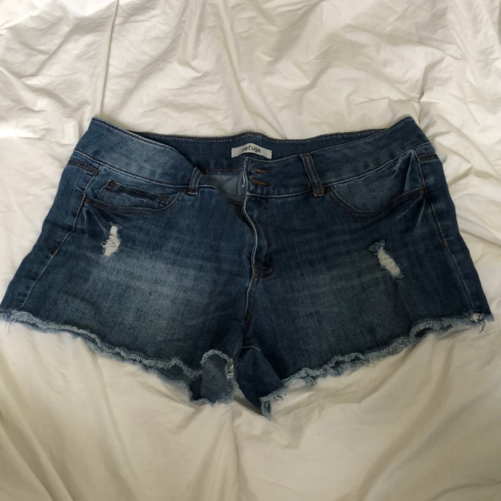 Refuge shorts